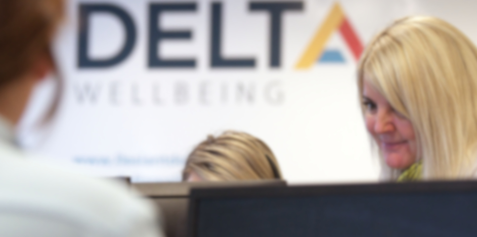 Person sy'n cynorthwyo aelod o staff