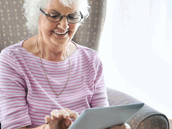 How Carmarthenshire’s CONNECT service brought Beryl and her family together during COVID-19